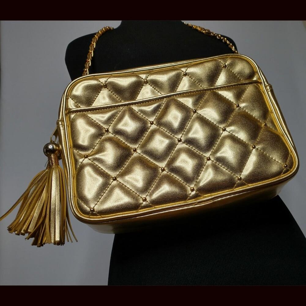 Gold Metallic quilted 90s purse by Chateau